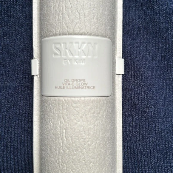 SKKN by Kim Oil Drops Vita C Glow -retails 81